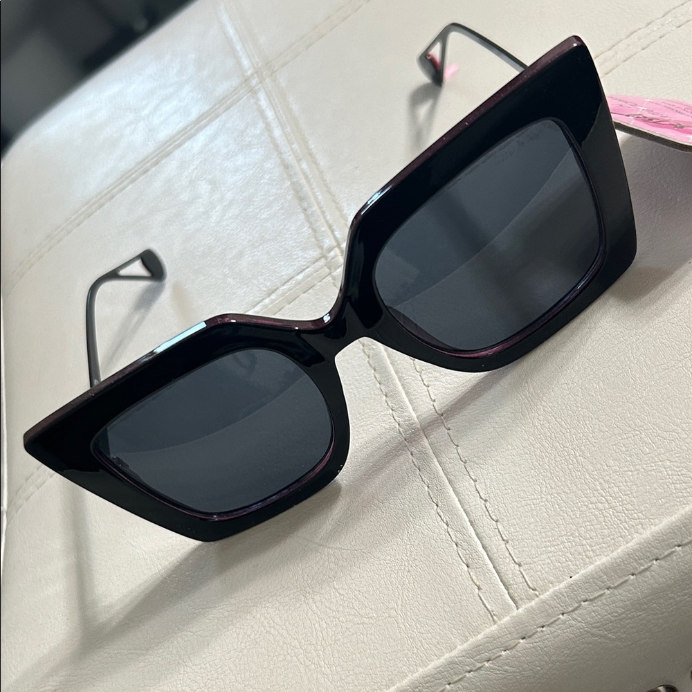 Betsey Johnson Black Sunglasses Pink Heart Rhinestones